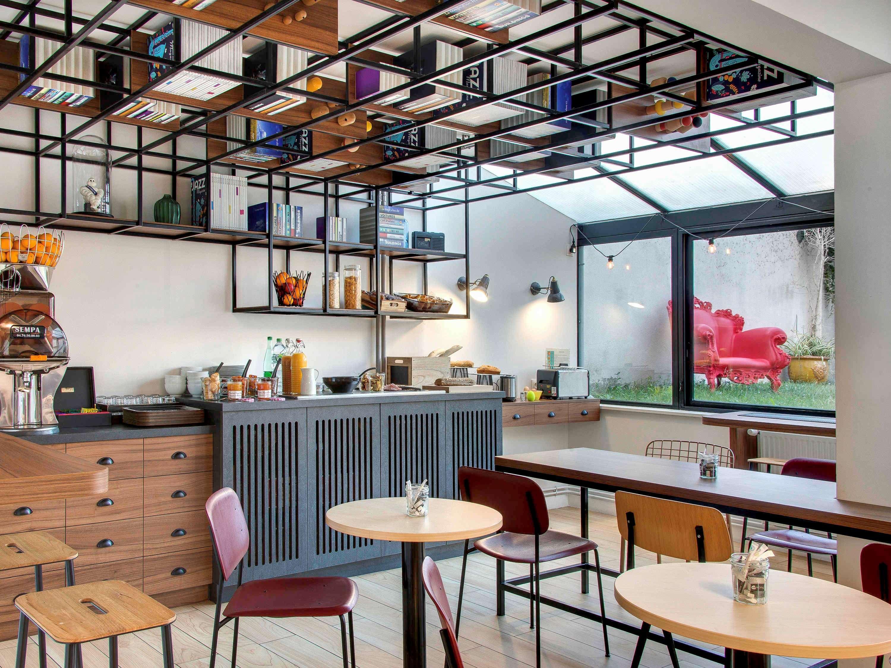 Hôtel ibis Styles Clermont-Ferrand Gare Exterior foto